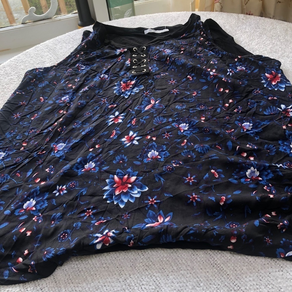 Ricki’s xxl multicoloured sleeveless top, , crisscross front, black back
